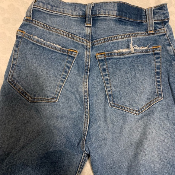 Abercrombie ultra high rise ankle straight Jean, Short - Picture 4 of 6